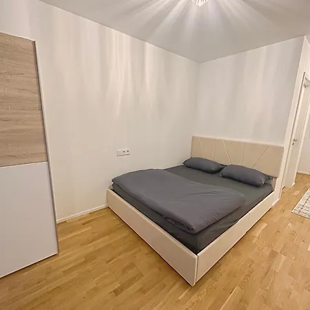 Apartment Seductive 1-room Apt, Centre Of *