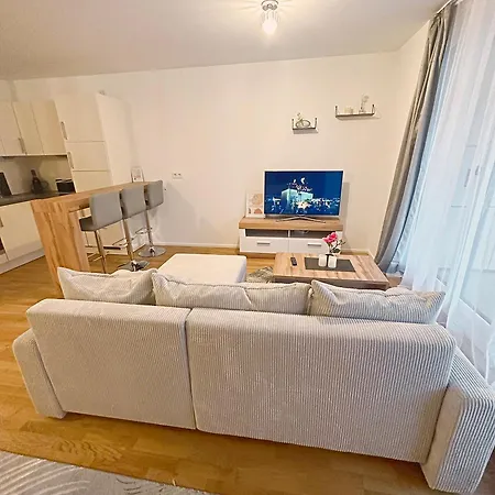 Seductive 1-room Apt, Centre Of Apartment