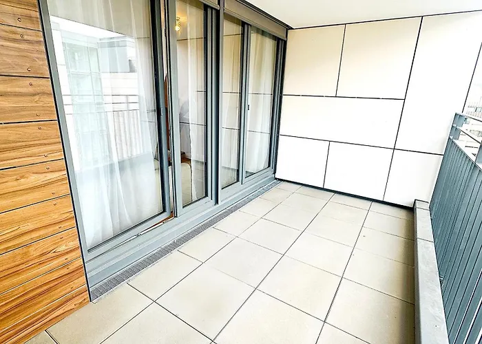 Seductive 1-room Apt, Centre Of